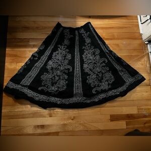 Printed Black&White skirt - US M